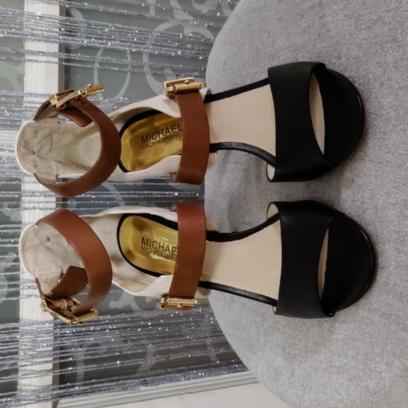Michael Kors Shoes - Michael Kors size 71/2 3 tone, 3inch heel.